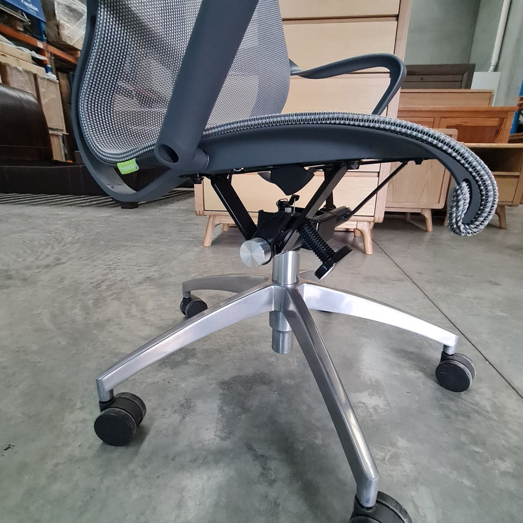 Ergonomic Mesh Office Chair