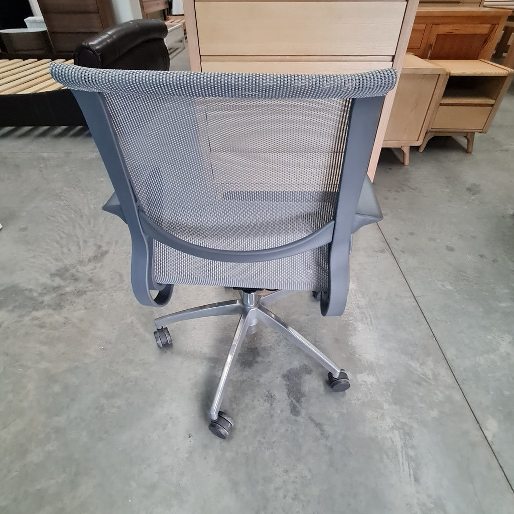 Ergonomic Mesh Office Chair