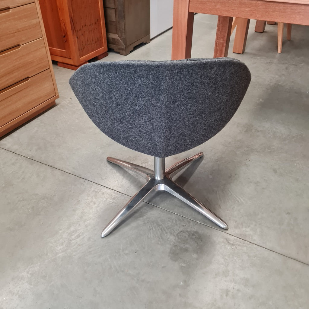 Swivel Lounge Chair