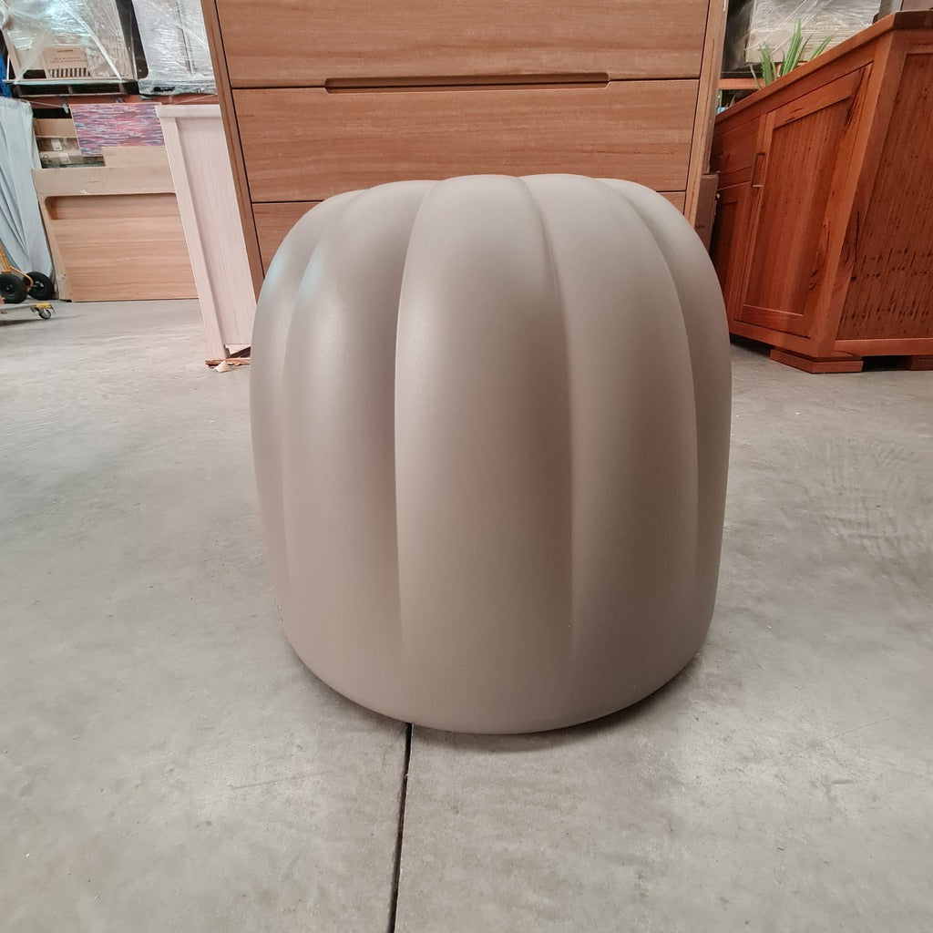 Gumball Pouf Argill PP Finish