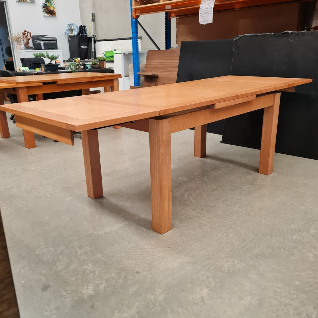 Tasmanian Oak Extendable Dining Table 1.5m - 2.5m