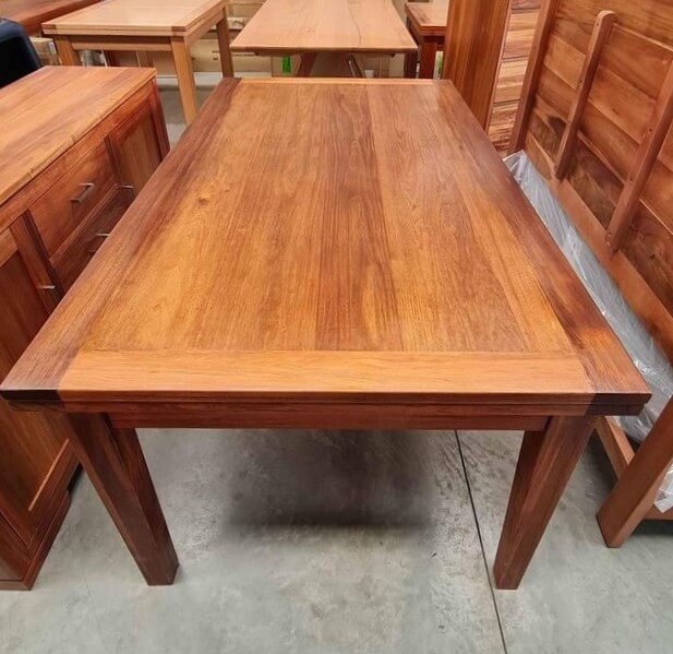 Tasmanian Blackwood 1.8m/2.8m Extendable Dining Table