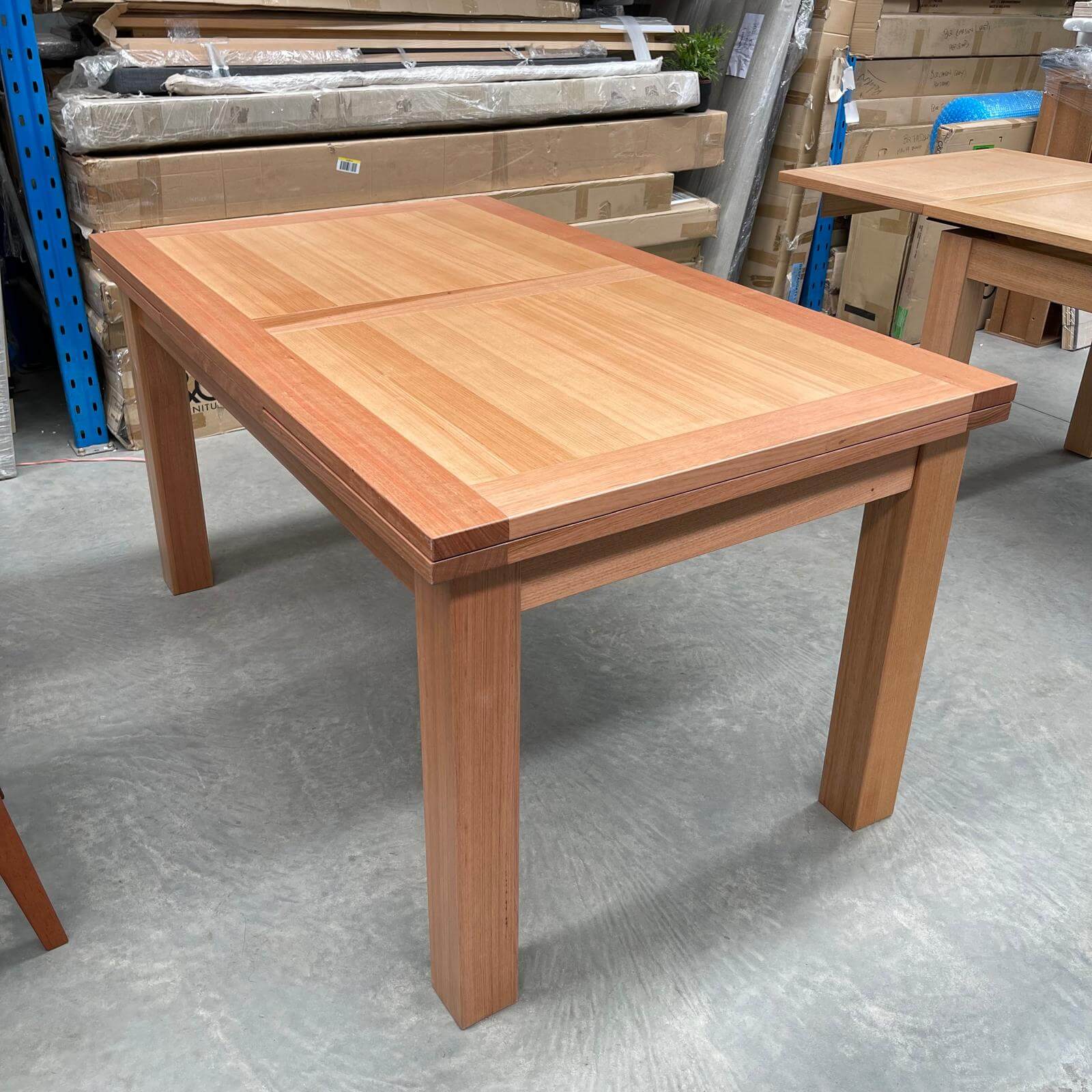 TASMANIAN OAK 1.5M/2.5M EXTENDABLE DINING TABLE