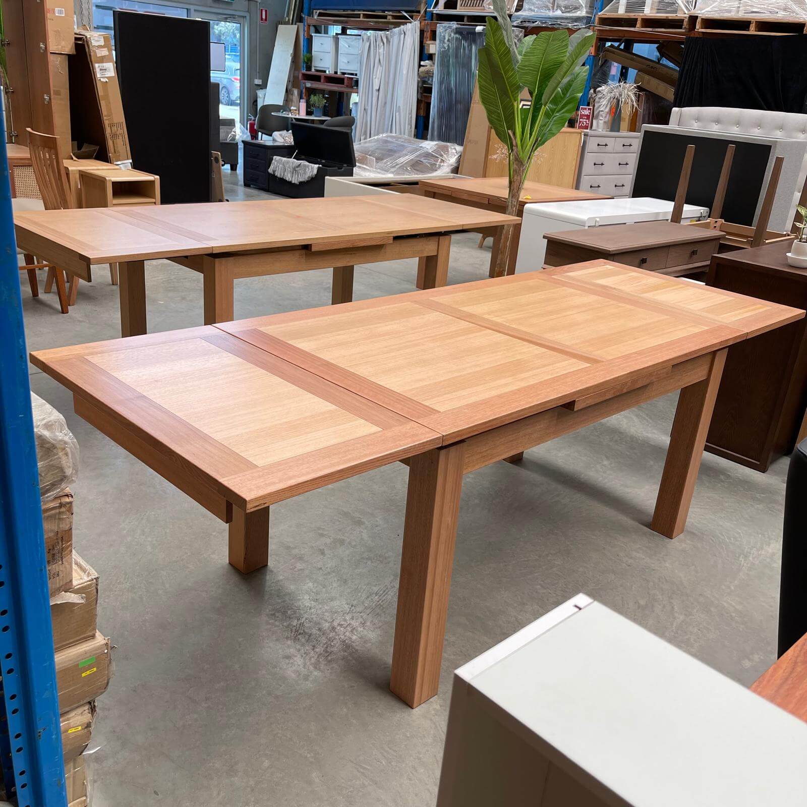 TASMANIAN OAK 1.5M/2.5M EXTENDABLE DINING TABLE