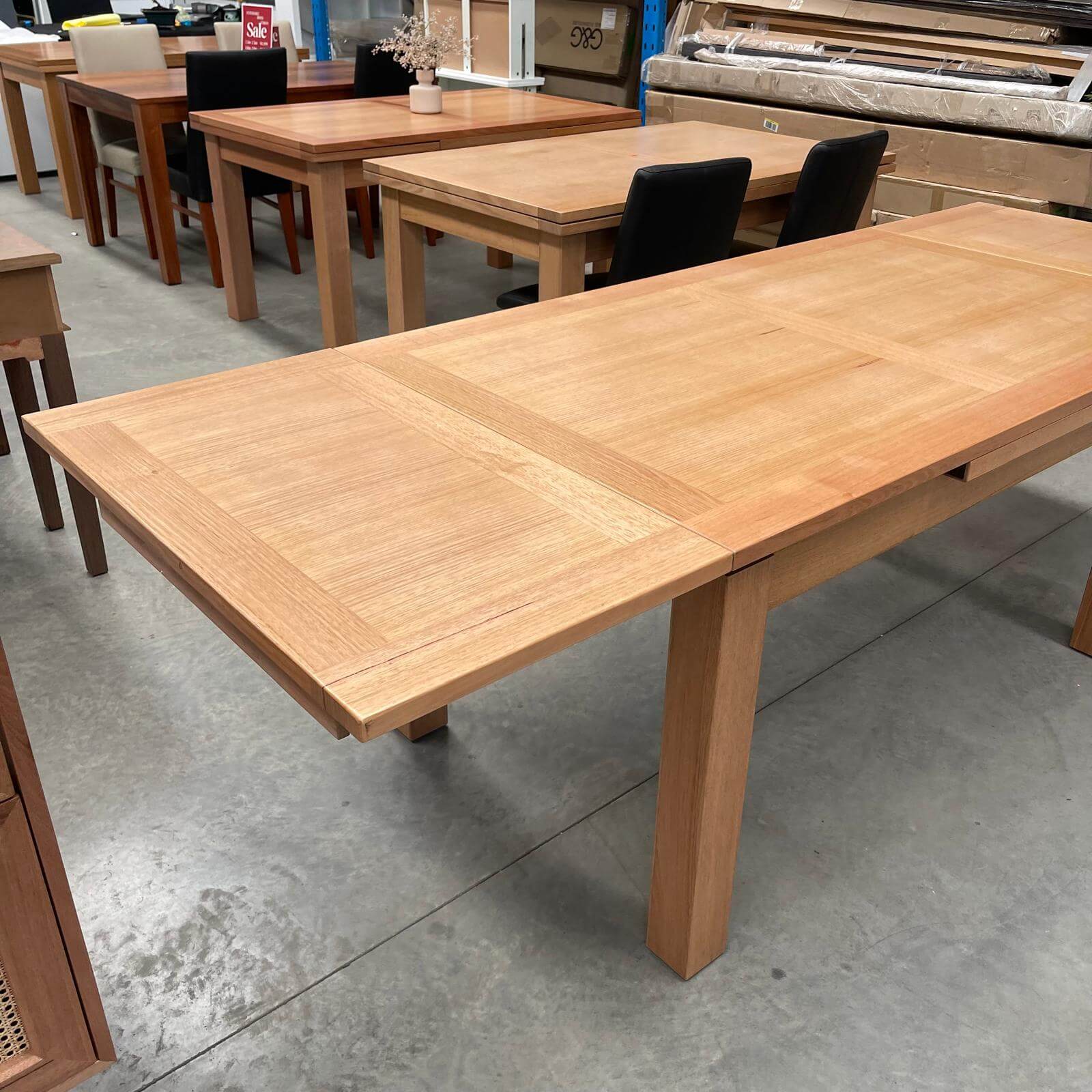 Tasmanian Oak 1.5m/2.5m Extendable Dining Table