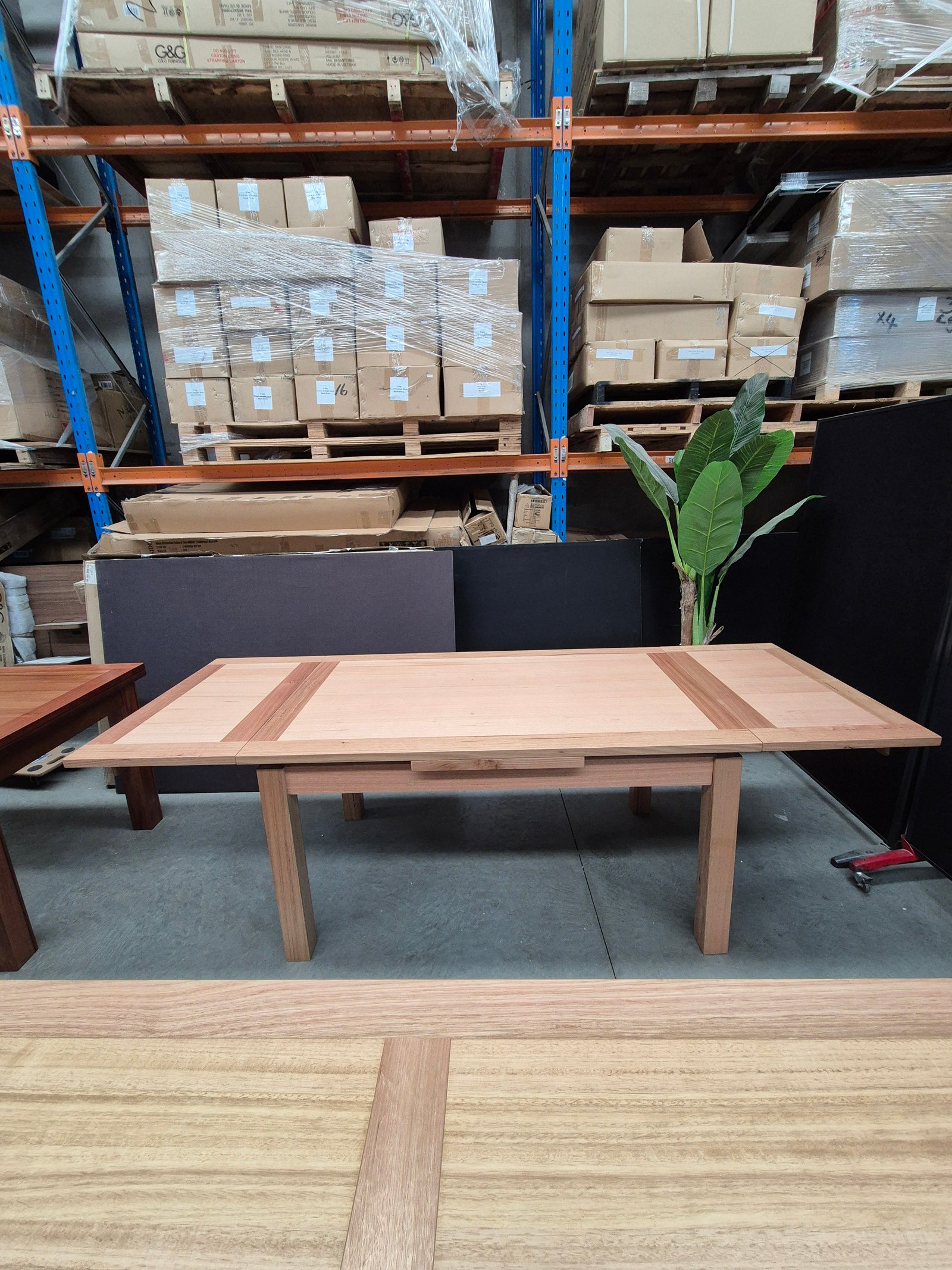 Tasmanian Oak Extended Dining Table 1.5m - 2.5m