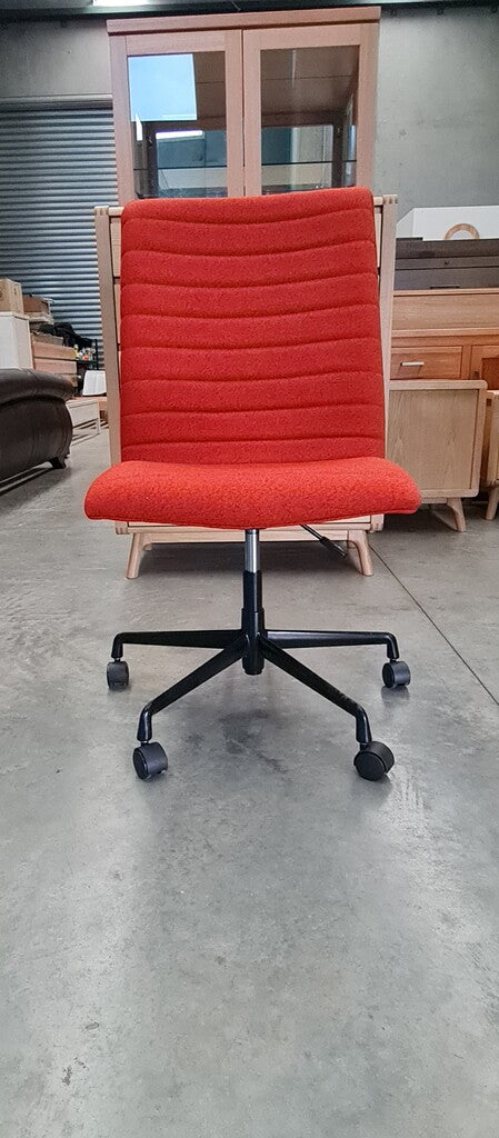 Mid Century Modern-inspired Task Chair Direct Furniture Clearance