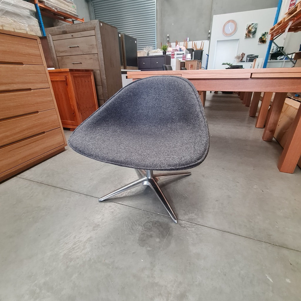 Swivel Lounge Chair