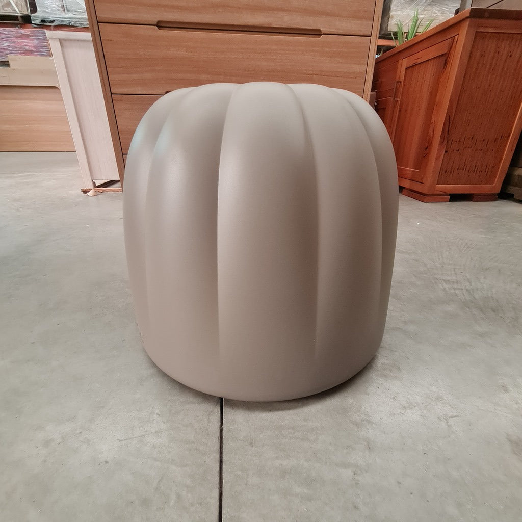 Gumball Pouf Argill PP Finish