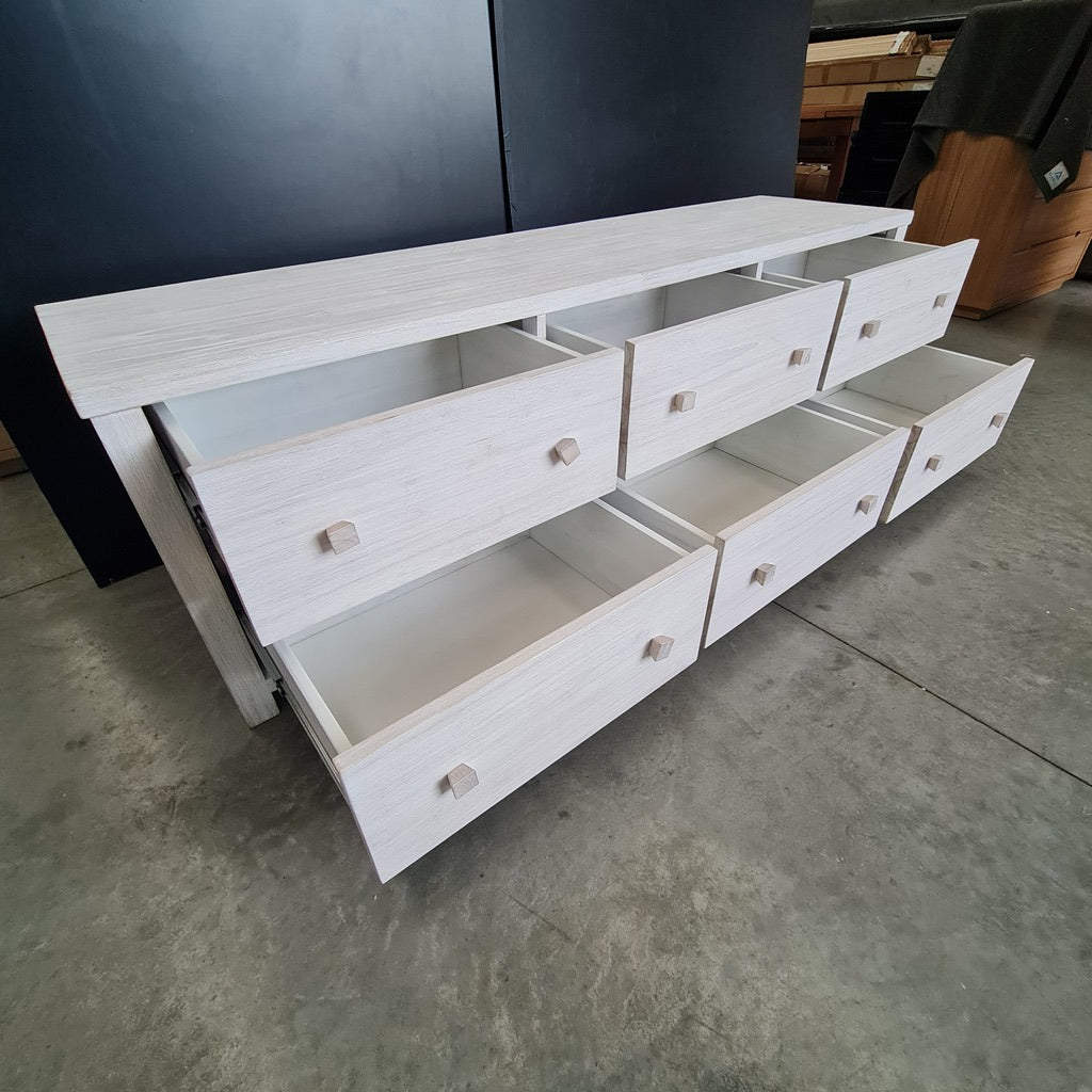 Lavato Whitewash 6-Drawer Lowboy