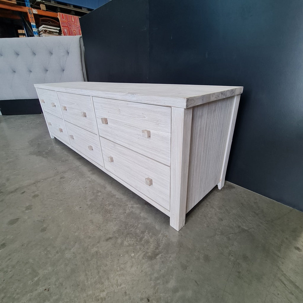 Lavato Whitewash 6-Drawer Lowboy