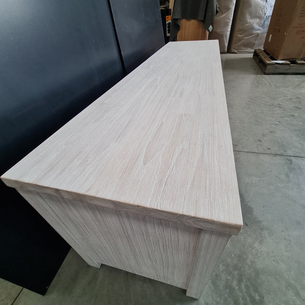 Lavato Whitewash 6-Drawer Lowboy