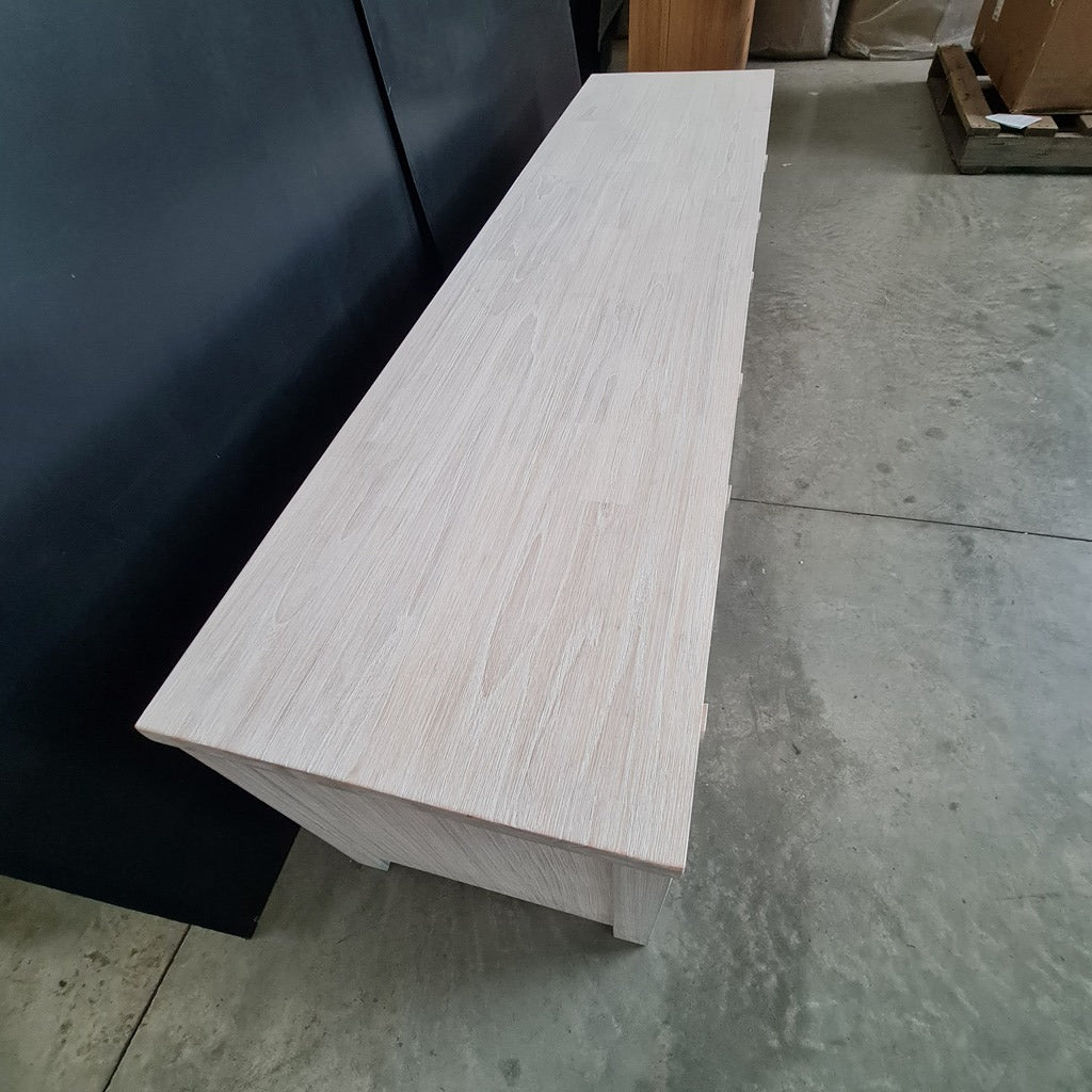 Lavato Whitewash 6-Drawer Lowboy