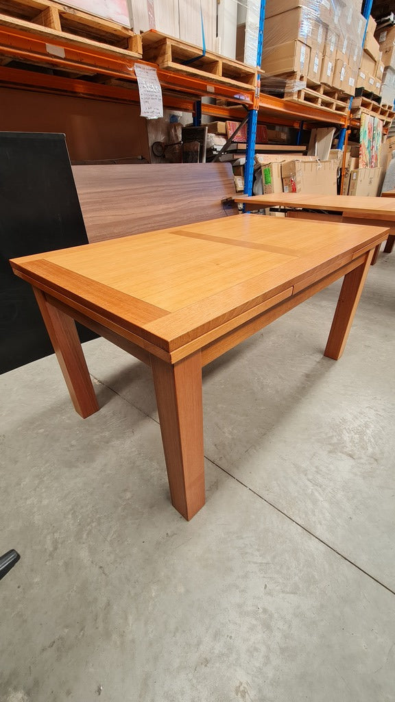 Tasmanian Oak Extendable Dining Table 1.5m - 2.5m