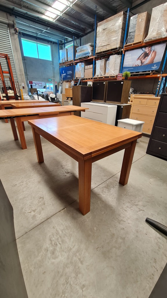 Tasmanian Oak Extendable Dining Table 1.5m - 2.5m
