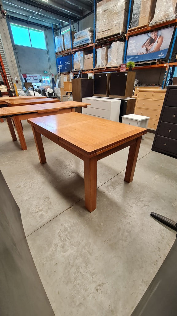 Tasmanian Oak Extendable Dining Table 1.5m - 2.5m