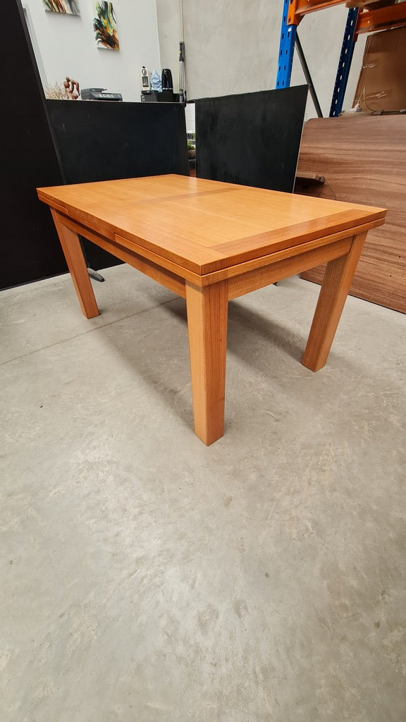 Tasmanian Oak Extendable Dining Table 1.5m - 2.5m