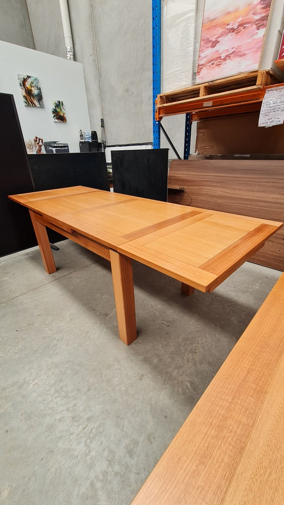 Tasmanian Oak Extendable Dining Table 1.5m - 2.5m