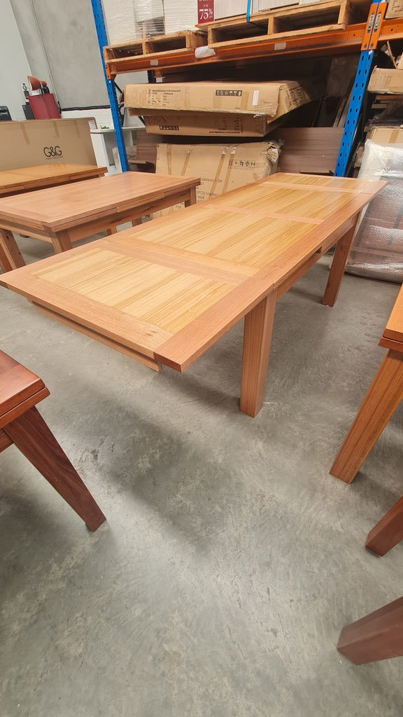 Tasmanian Oak Extendable Dining Table 1.5m - 2.5m
