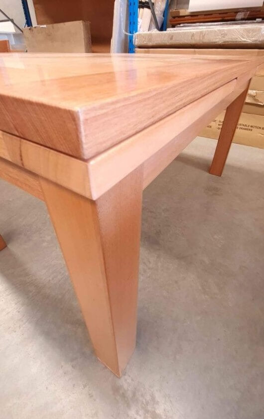 Tasmanian Oak 1.5m/2.5m Extendable Dining Table