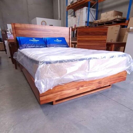 Hamilton Queen Blackwood Bed