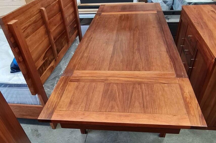 Tasmanian Blackwood 1.8m/2.8m Extendable Dining Table