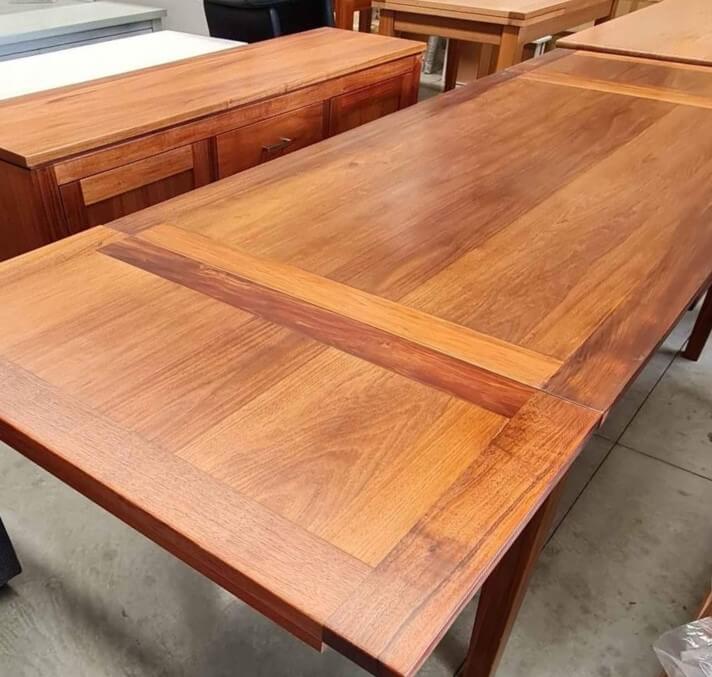 Tasmanian Blackwood 1.8m/2.8m Extendable Dining Table