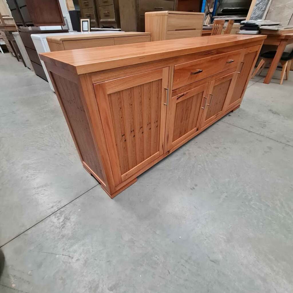 Messmate Buffet – 215cm