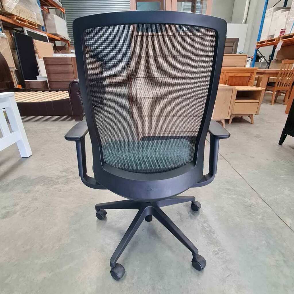 Aero Mesh Office Chair – Green Wool Seat