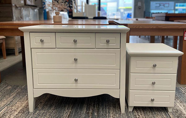 Radiance White Kids&#39; Furniture Set