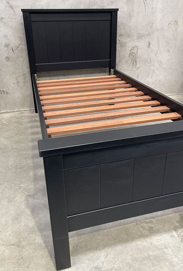 Nero Single Panel Bed
