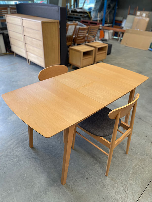 Oakvale Extension Dining Table Set,