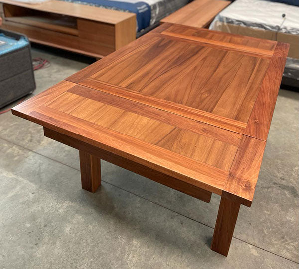 Tasmanian Blackwood 1m/1.6m Extension Dining Table