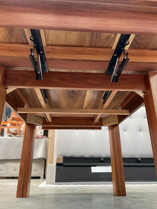 Tasmanian Blackwood 1m/1.6m Extension Dining Table