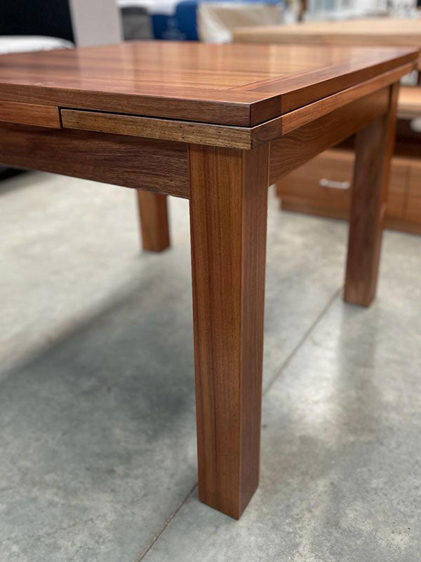 Tasmanian Blackwood 1m/1.6m Extension Dining Table