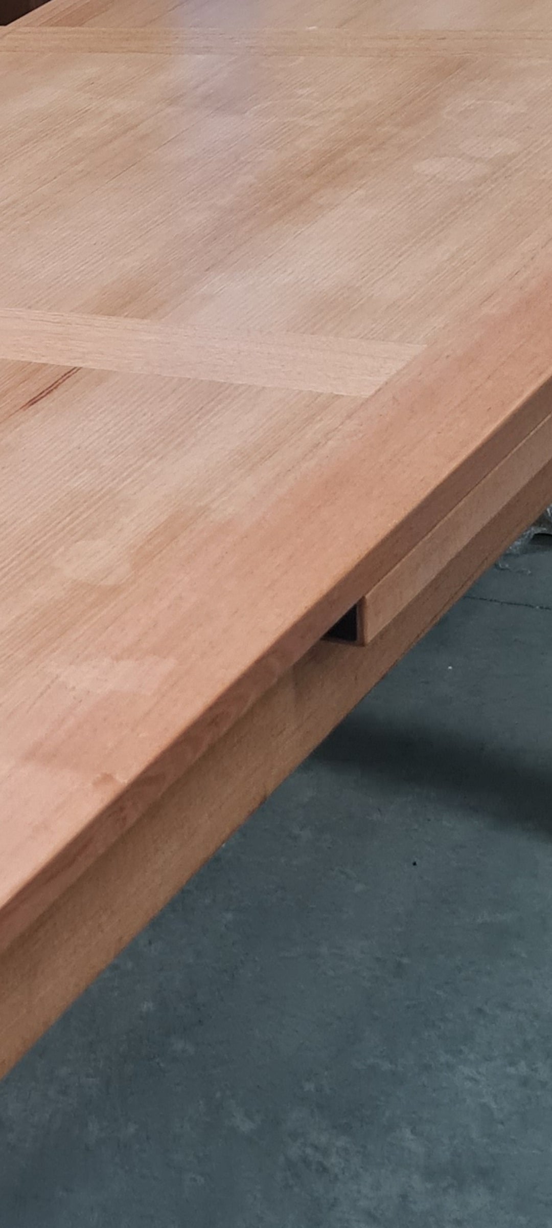 Tasmanian Oak 1.5m/2.5m Extendable Dining Table