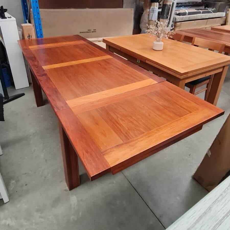 Tasmanian Blackwood 1.5m/2.5m Extendable Dining Table