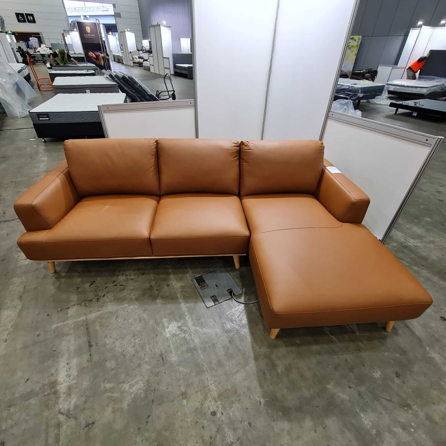 Novara Lux Chaise Lounge