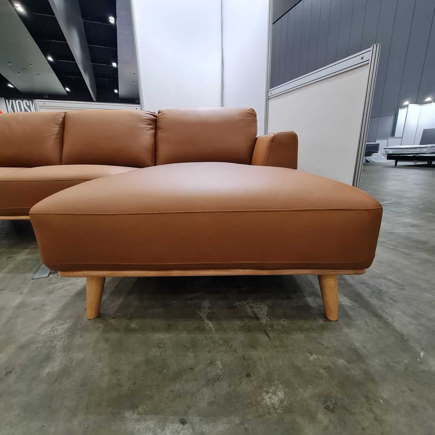 Novara Lux Chaise Lounge