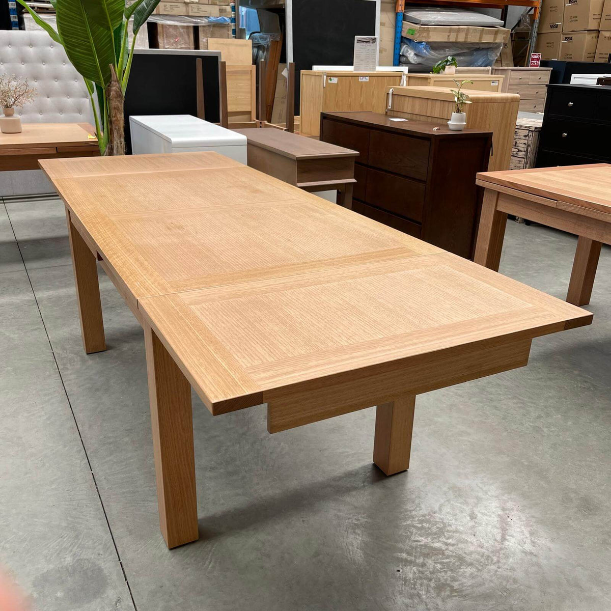 Tasmanian Oak 1.5m/2.5m Extension Dining Table in Wheat Stain