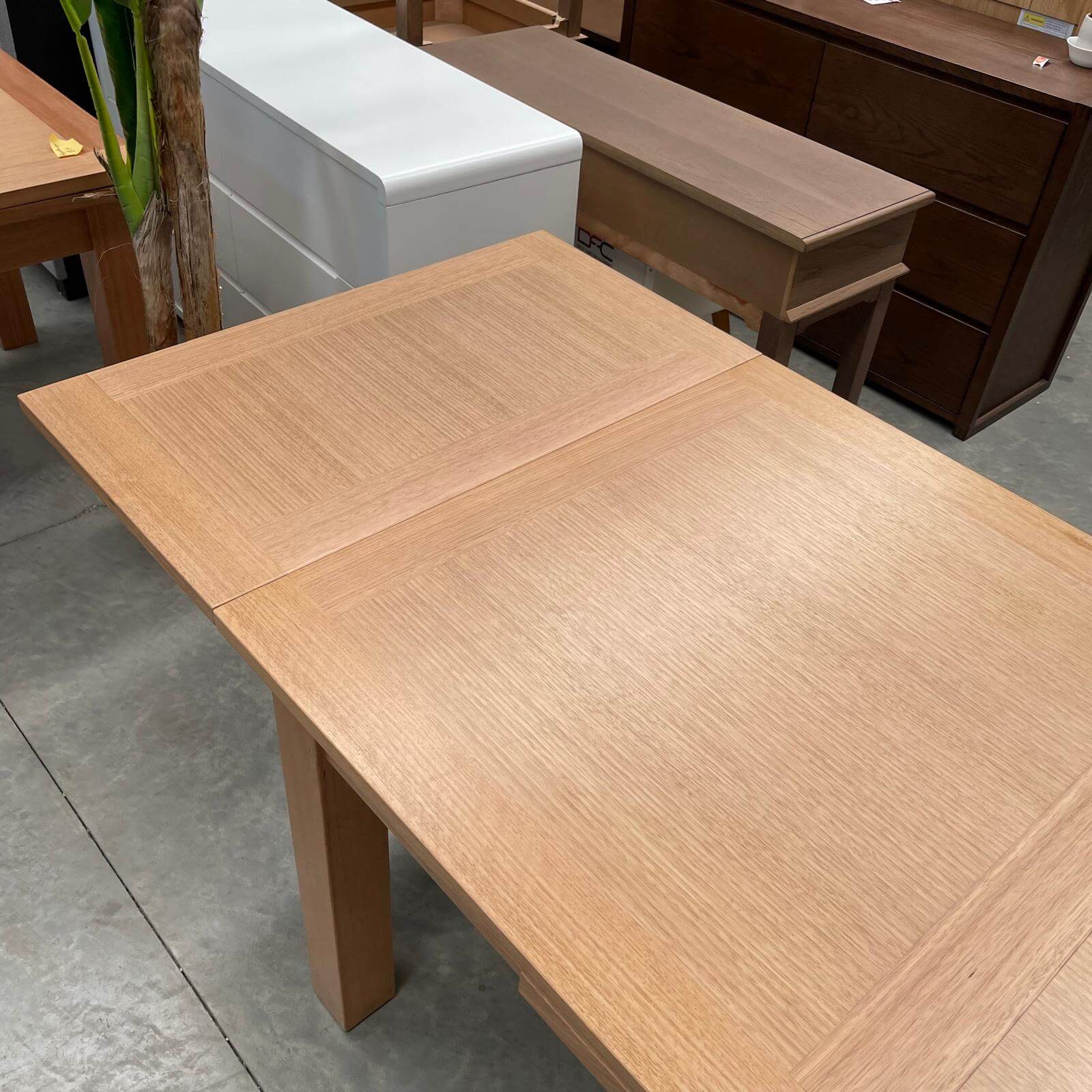 Tasmanian Oak 1.5m/2.5m Extension Dining Table in Wheat Stain