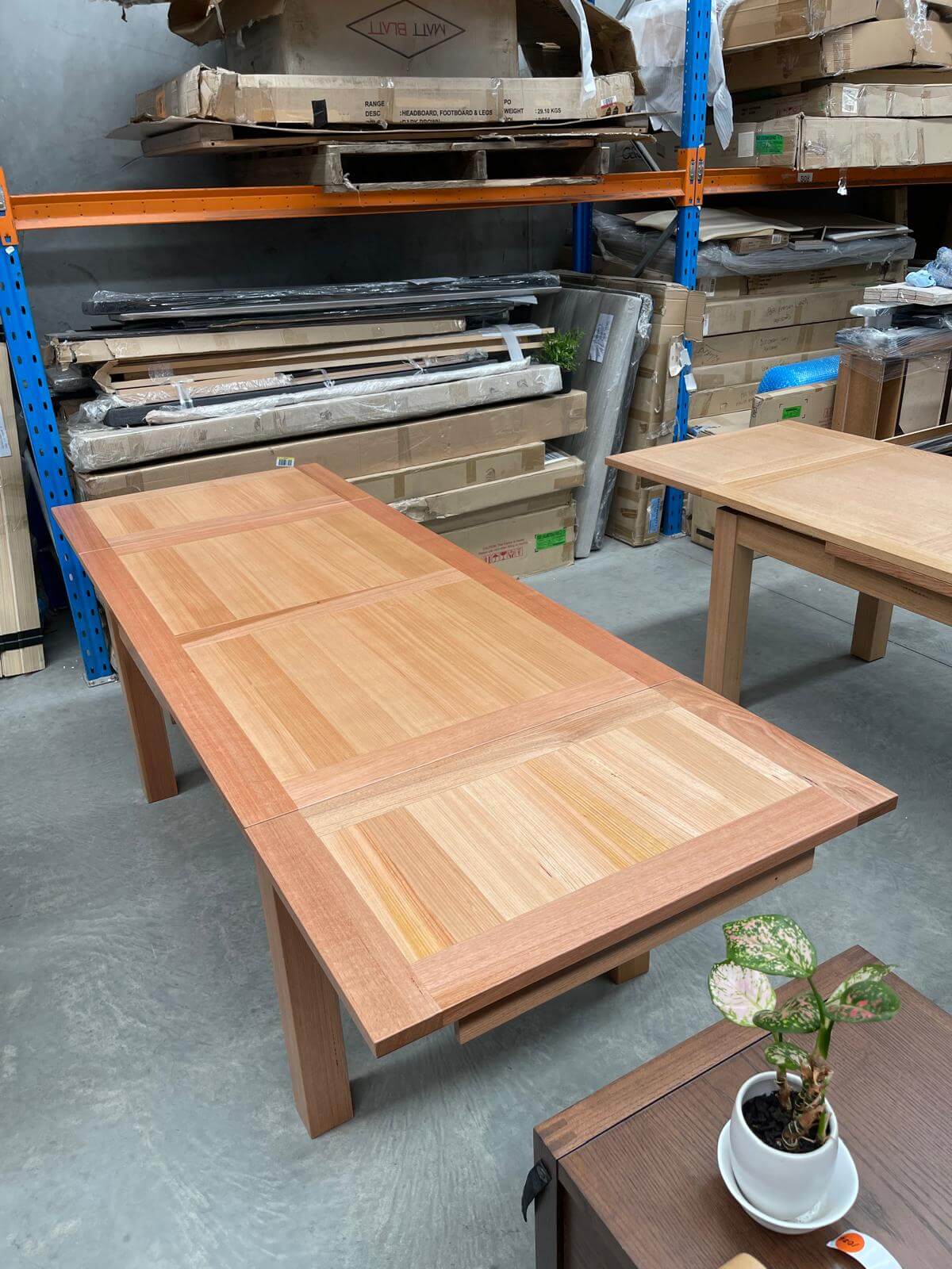 TASMANIAN OAK 1.5M/2.5M EXTENDABLE DINING TABLE