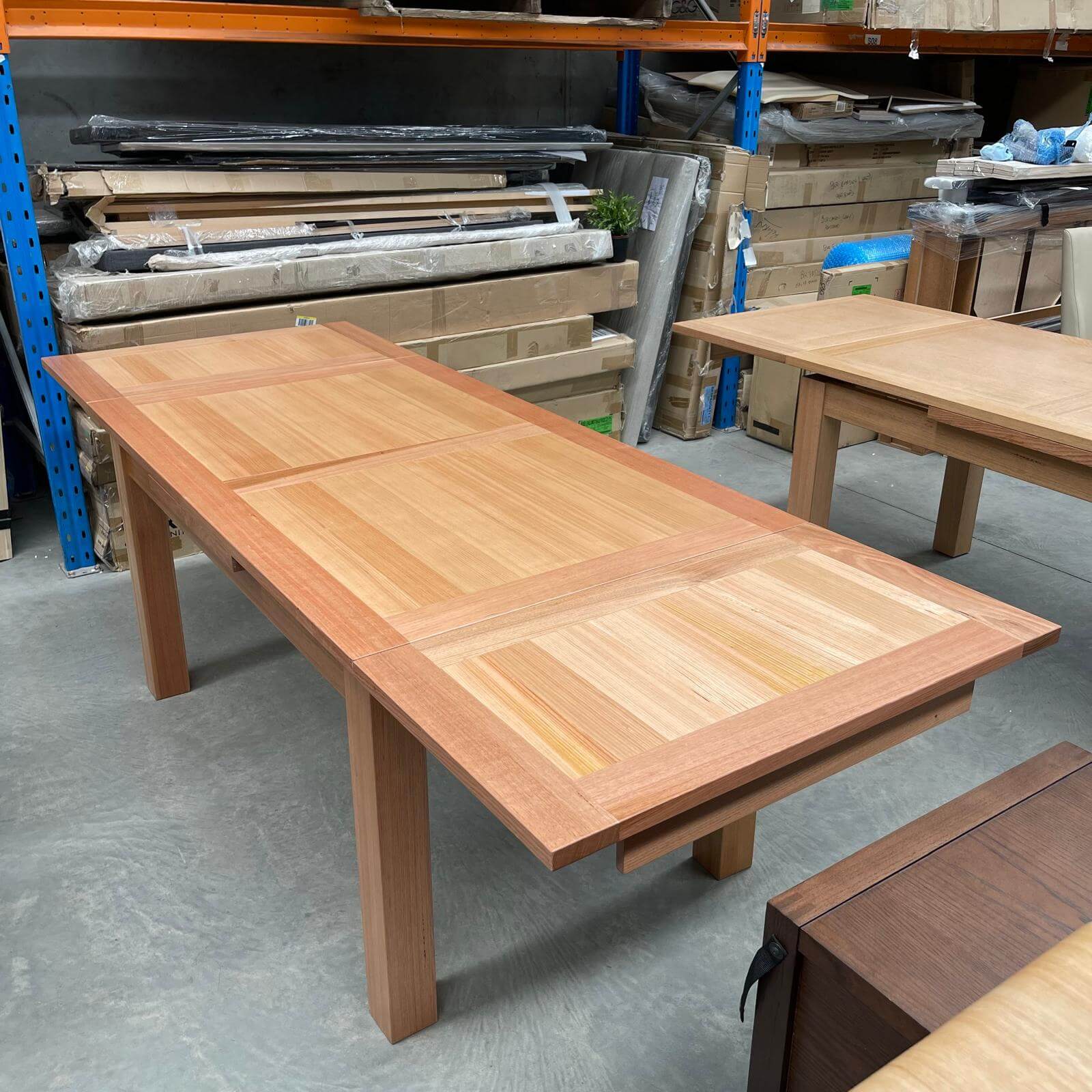 TASMANIAN OAK 1.5M/2.5M EXTENDABLE DINING TABLE