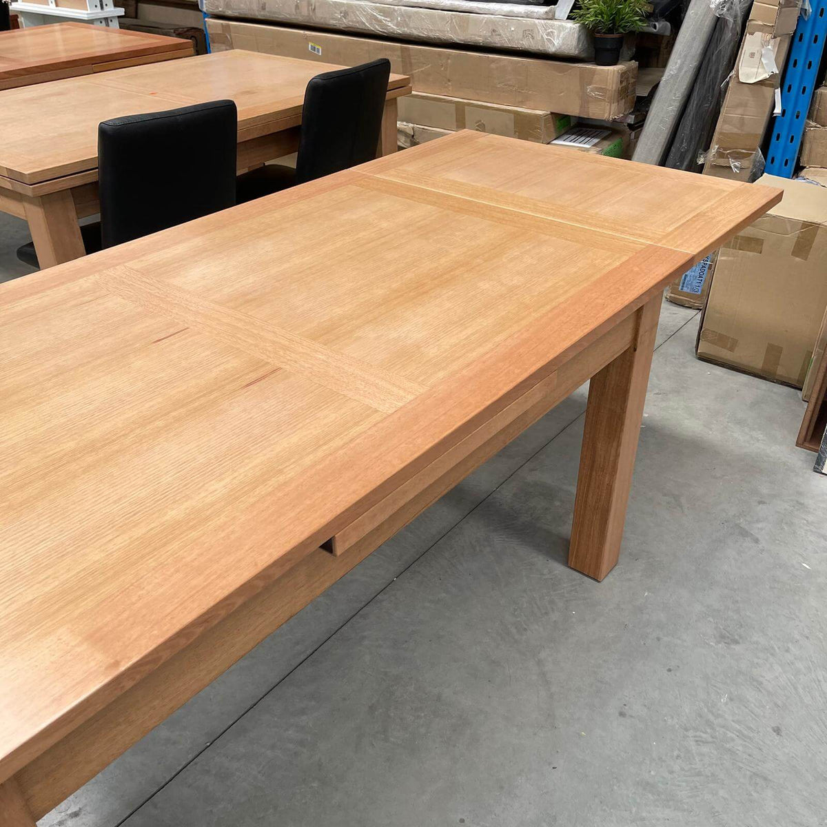 Tasmanian Oak 1.5m/2.5m Extendable Dining Table