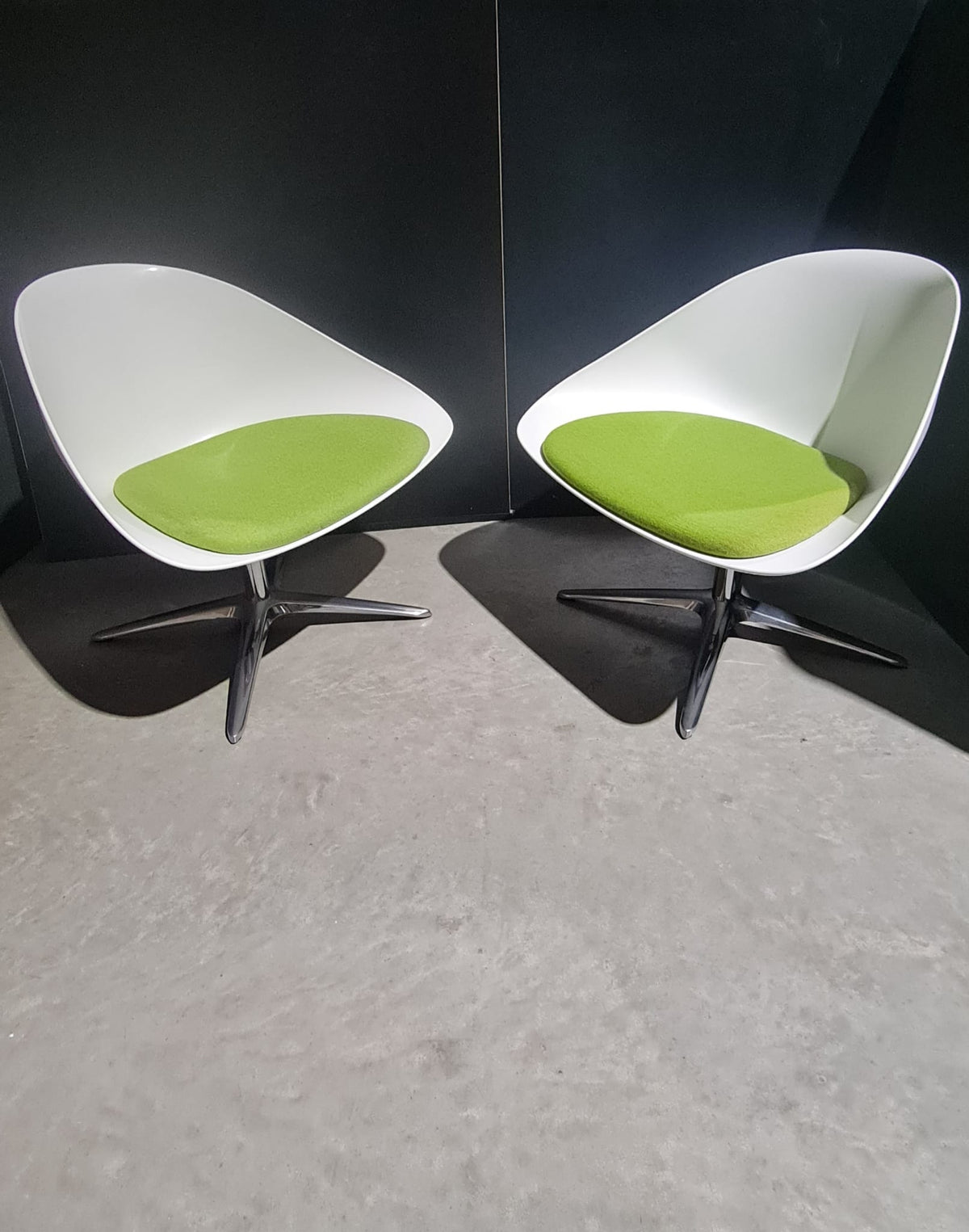 Pair of Designer Swivel Lounge Chairs – Modern Statement Seating