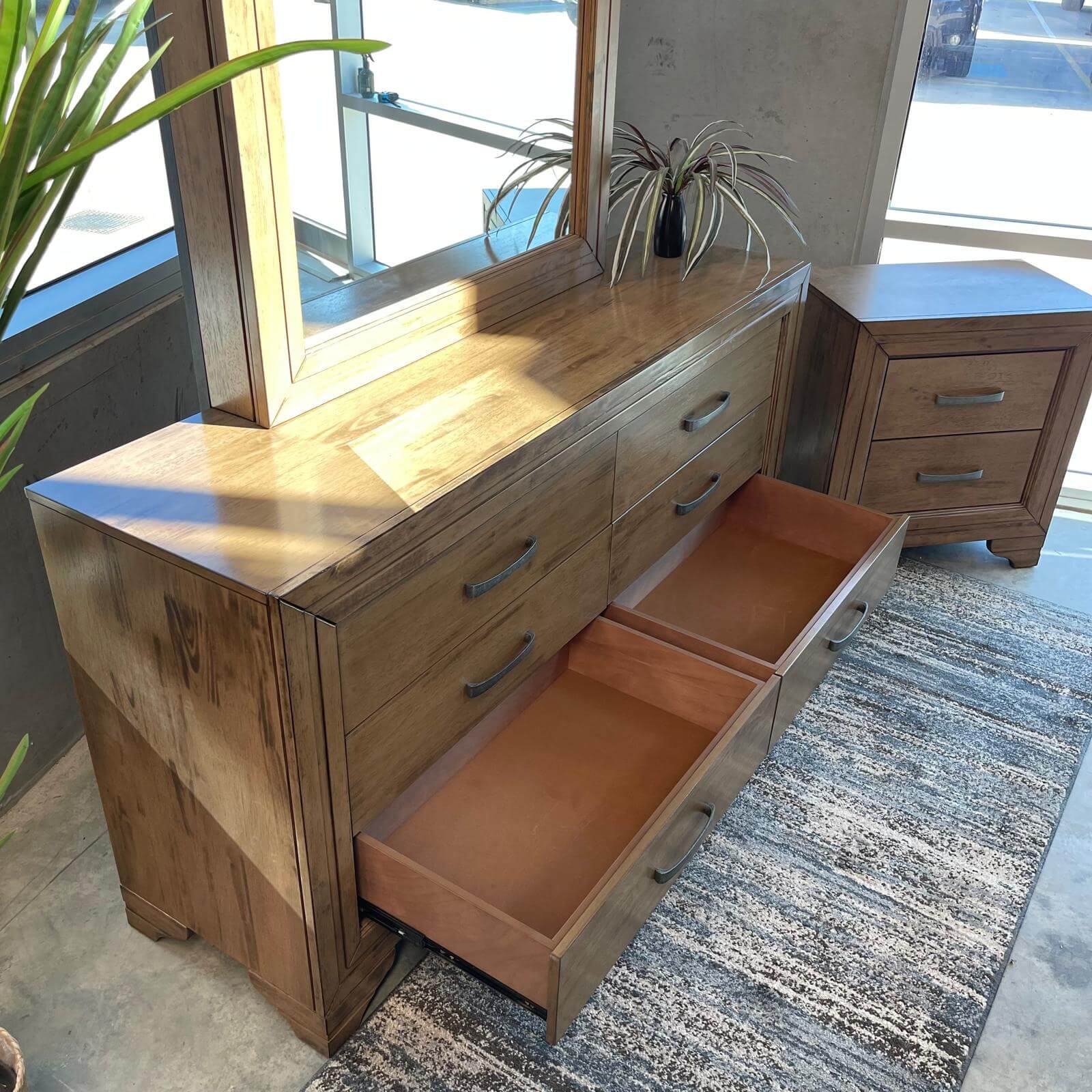 Elmstead 4 Piece Bedroom Set