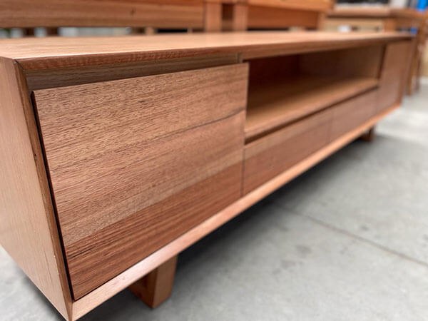 Tasmanian Oak 2.1m ETU w/ 2 Drawers + 2 Doors